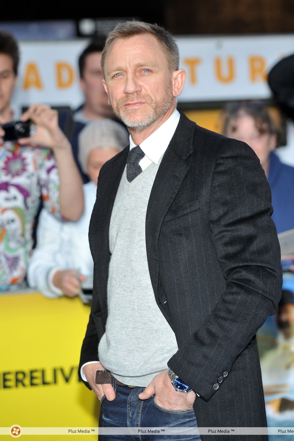 Daniel Craig at UK premiere of 'The Adventures of Tintin: The Secret of the Unicorn' | Picture 110031